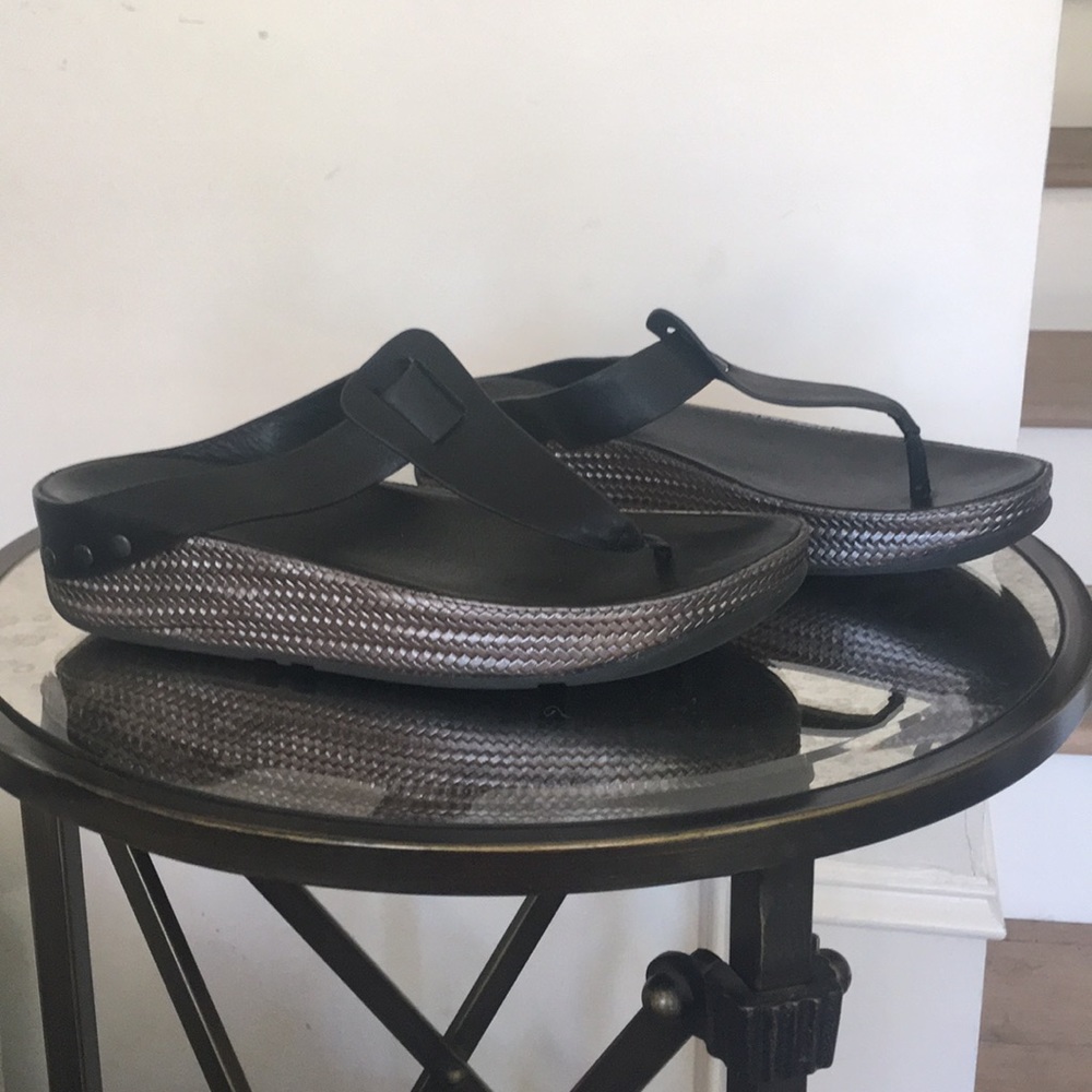 FitFlop black Leather wedge flip flop sandal